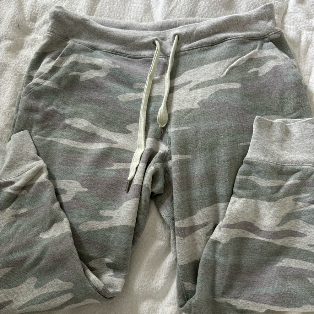 Camo Aerie Sweatpants Size L